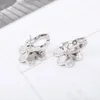 S925 Silver Charm Clip Earring med blommor och en diamant f￶r Wonen Wedding Jewelry Gift Have Box Web 144