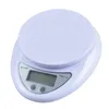 5000g / 1g Petite balance de cuisine numérique portable Balance alimentaire électronique Poids Accessoires utiles Ustensiles 210728