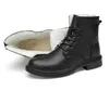 Mens Designer Laarzen Mannelijke Veiligheidsschoenen Onverwoestbare Werk Sneakers Mannen Waterdichte Beschermende Schoen Punctie-Proof Security Footwear
