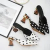 Marke 2021 Mode Maultiere Polka Dot Frauen High Heels für Frauen Spitz Slip auf Flip-Flops Hausschuhe A175