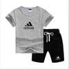 Clássico conjunto de roupas do bebê crianças menino menina manga curta calças 2 pçs ternos moda treino outfits verão esporte terno 27t1670941