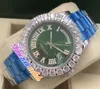 44mm Day Date A2813 Montre automatique pour hommes Big Diamond Bezel Cadran vert Diamants Rome Marqueurs Bracelet en acier inoxydable Montres TWRX Timezonewatch E13a4