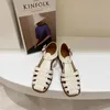 Sandaler Retro Weave Gladiator Kvinnor Toe Toe Flat Sommar Skor Kvinna Spänne Bälte Klipp ut Korsa Smalband Sandalias Mujer 2021