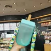Sommarplast Popsicle Vattenflaskor, Straw, Bekväm Strap Cup Juice Cups Drinkware 4 Färger