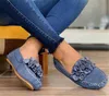 Zapatos de mujer hechos a mano étnicos planos de cuero mocasines de flores planas mocasines de fondo suave Slip on Ladies Loafer