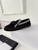 Högkvalitativa slappna sandaler Mullers Flat Loafers Fashion Luxury Tassel Decoration Stitched Pea