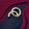 Personalización de joyas broche de diamantes mayorista Broches vintage de lujo nuevo diseñador Tamaño europeo AAAAA latón chapado en oro marca caliente estilo clásico Prendedores
