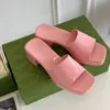 Donna designer jelly pantofole sandali 2022 scarpe trasparenti di moda cristallo scivolo di lusso casual womens beach flip flip con tacco alto con scatola taglia 35-41