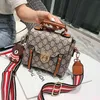Damen Geldbörsen Handtaschen Handtasche Damen neue schräge Kreuzversion vielseitige kleine quadratische Geldbörse mit einer Schulter