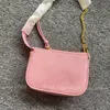 Ny gradient präglad kedjeväska Mini Pochette Accessoarer Fräsch myntväska Damavbildad Plånbok Empreinte Mjukt läderkoppling