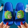 Desenhos animados Dinossauro chinelos para meninos meninas novo verão crianças sapatos praia bebê casa casa de banho macio flip flop flops sandálias 20211227 h1