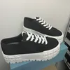 2021 Kvinnor Designer Wheel Cassetta Platform Svart Vit Skor Flat Sneakers Kanfas Lace-up Utomhus tränare med låda 261