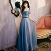 Casual Dresses Light Sky Blue Girl Chic Pärlor En Linje Prom Gown Elegant Lace Sweep Train Formellt slitage i lager