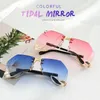 Lunettes de soleil 2021 Irrégulière Rimless Femmes Marque Designer Alliage Cadre Oversize Gradient Sun Lunettes Mode Femme Clear Shades4729366