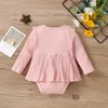 Kids Rompers Girls Solid Color Pit Stripe Romper Nyfödd Spädbarn Blommor Lace Sleeve Jumpsuits Vår Höst Mode Baby Klättring Kläder