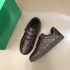 2022 Scarpe da uomo outdoor Stivali Top in pelle Martin Caviglia Chaelsea antiscivolo Piattaforma ondulata Gomma nera Suola spessa Suola elastica Tessitura Comfort Squisita 38-44