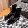 estilo de moda das botas altas da coxa