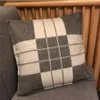贅沢Hカシミア枕カバーかぎ針編みソフトウール温かい格子縞のソファベッドフリース編み部屋ストライプの幾何学枕2677031