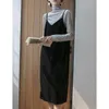 Casual Dresses Korean version av Autumn and Winter Simple V-hals Mid Length Velvet Suspender Dress Versatile Mix Match med stropplös