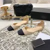 2021 Luxus Designer Damen Sandalen Kristall Kalbsleder Klassische gesteppte Plattform Mode Freizeitschuhe Größe 35-41