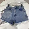 DEAT Spring Summer Fashion Casual Big Pocket Bag Raw Edge Trouser Leg Three Cent Denim Straight Shorts Women SK815 210709