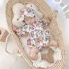 Född Baby Floral Romper Girls Korea Långärmad Rompres med hatt Höst Infant Bomull Sovloklokläder 210615