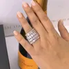 Pierścienie klastra luksus 925 Sterling Silver Pave Ustawienie pełnego stworzenia Moissanite Diamond Eternity Wedding dla kobiet mężczyzn JE8037673