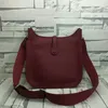 Damen-Modetaschen für den Frühling und Sommer 2021 mit hoher Textur und einfachen, vielseitigen Damen-Rucksäcken mit einer Schulter und kleinen quadratischen Umhängetaschen