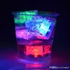 Flash multicolore de haute qualité Ice Cube Flash activé par l'eau Flash de lumière LED automatiquement pour les bars de mariage de fête de Noël XDH0152