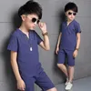 夏の男の子2個の服セットカジュアルなリネンVネックTシャツとショーツ子供服スポーツスーツ子供のパジャマ服セットx0802