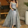 Elegante zilveren lovertjes Moeder van de bruid jurken met afneembare overskirt Plus Size Off Shoulder Wedding Gast Prom Party Avondjurk