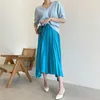 Korejpaa Donna Imposta Corea Chic Elegante Scollo a V Sciolto Selvaggio Manica Corta Maglione Lavorato A Maglia + Gonna A Pieghe Irregolare A Vita Alta 210526