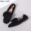 mulheres de camurça mocassins