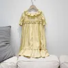 Verão meninas bebê vestido de alta qualidade babados colar sólido cor amarelo doce meninas vestido de férias q0716