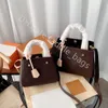 2021 SS Berühmter Designer Damen Mode Handtaschen Kupplungsbeutel Ebene Echtes Leder Offene Klappe Inneneinrichtung Reißverschluss Tasche Niet Casual