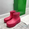 Botas Candy Color Corrente de Pérola Mulheres de Solicadas de Roladas Ao Ar Livre Água Impermeável Big Round Toe Shoes 2021