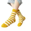 Automne et hiver chaussettes pour femmes chaussettes en molleton de corail rayé chaussettes en polaire chaudes femmes Y1119