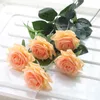 7 Pcs Real Touch Rose Ramo Haste Látex Rose Mão Sentir Sentido Simulação Decorativo Silicone Artificial Rose Flores Casa Casa Y0728