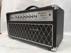 Anpassad 50w i svart overdrive speciellt av Grand Guitar Amp