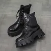 2021 New Winter Women Mid-Calf Schowek Pocket Buckle Pasek Buty Motocyklowe Buty Błyszczące Skórzane Płaska Platforma Bootie Botki Kobieta Y1018