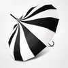 Kreativ design svart och vitt randigt långhandtag rakt pagoda golfparaply