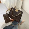 Daily Bag Womens Presbyopic Bag 2023 Ny online influencer mode tryckt axelv￤ska kvinnor crossbody all-matchande kedje kvinnors tote