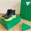 Diseñador para mujer TIRE Bota de cuero Martin damas Tobillo invierno Chelsea Moda Antideslizante Onda de color Suela de goma Elástico bottines zapatos