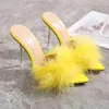 Été nouveau sexy plume femme sandales transparent plexiglas talons hauts fourrure stiletto peep toe mules dame diapositives chaussures rose