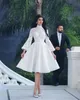 2021 Korta bröllopsklänningar Hög nacke knä längd Långärmade Lace Applique En linje Arabisk Dubai Custom Made Bröllopsklänning Vestido de Novia