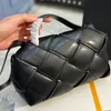 Moda tecido bolsa de couro feminino bolsa com zíper crossbody mensageiro sacos cinto ajustável bolsa de ombro plissado xadrez acolchoado pi2807