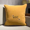 Mens Cotton Designers Fashion Throw Pillows High Quality Cushion Household Items Decorative Letter Printed Home Furnishings Womens Oreiller