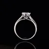 Geoki a réussi le test de diamant Moissanite 925 Sterling Silver Star Starlight Queen Ring Round Perfect Cut Wedding Gem For Women