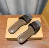 Парижские женщины роскоши дизайнеры сандалии тапочки мода летние девушки пляж женские сандалии горки шлепанки ловиты сексуальные вышитые ботинки 5112