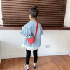 Moda PU Deri Kızlar Sikke Çanta Güzel Çocuk Çilek Rivet Crossbody Çanta Sevimli Bebek Aksesuarları Mini Cüzdan Çocuk Hediyeler